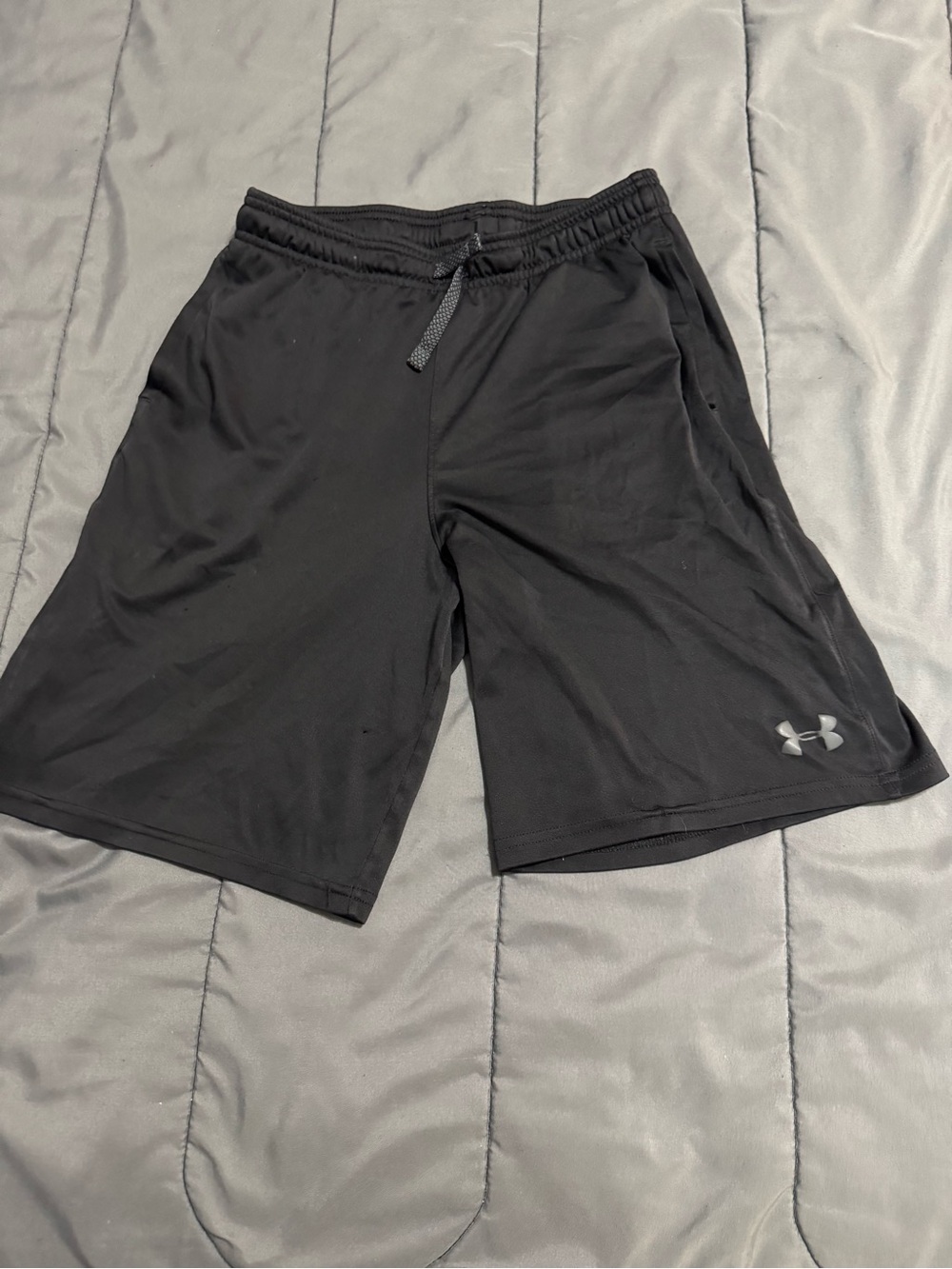Under Armour HeatGear Athletic Shorts Youth XL Black 8 Inch -  Pockets